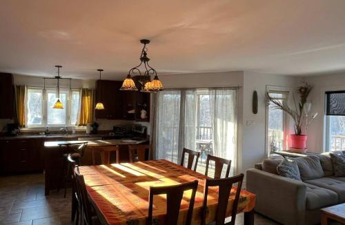 Prevost Ski Chalet | Spa & River - Berges de la Riviere-du-Nord 20