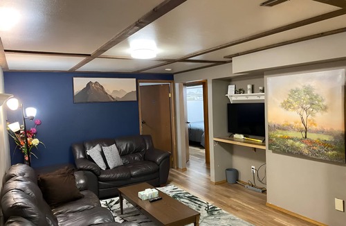 Saskatoon House | Spacious 2 bed basement suit in quite neighborhood