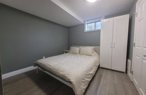 Oshawa House | Spacious 2-BR Basement Apartment in Oshawa