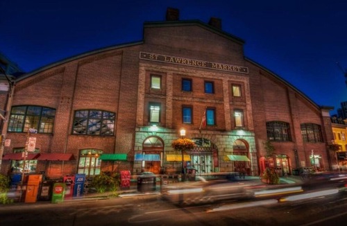 Toronto Entertainment District Apartment | Spacious 2BR Downtown Base by Metro Toronto