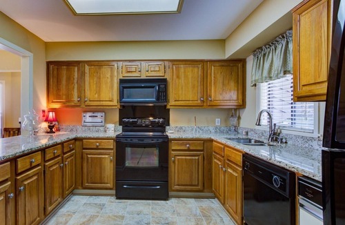 Lake Hamilton Condo | Spacious 4 Bedroom Family LAKE Condo @ Southshore! | POPULAR!