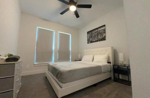 Dallas Villa | Spacious 4BR Dallas home near downtown