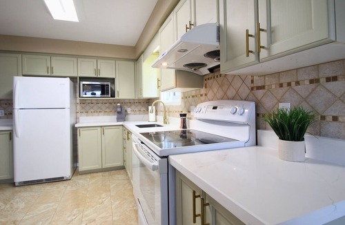 Kitchener House | Spacious 4BR Family Home | Williamsburg Hub