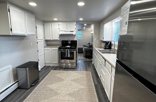 Cheyenne House | Spacious 4BR Frontier Days Retreat - Sleeps 8 - King Beds