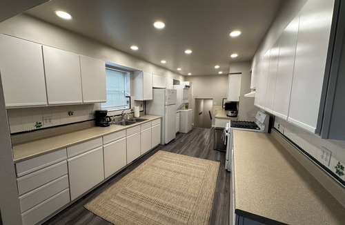 Cheyenne House | Spacious 4BR Frontier Days Retreat - Sleeps 8 - King Beds