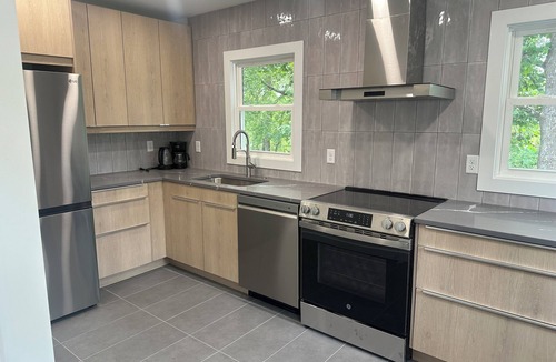 West Des Moines House | Spacious 5-bedroom house in welcoming West Des Moines with AC