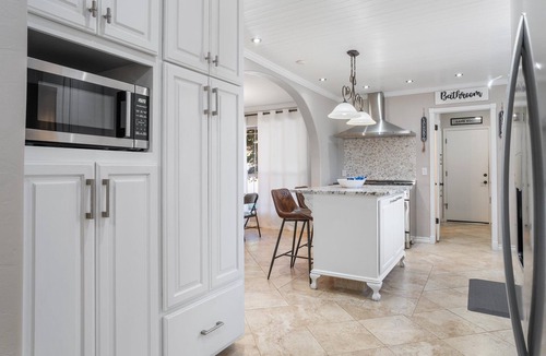 Norman House | Spacious 5-bedroom/4.5 bath home in lovely Norman with heated swimming pool