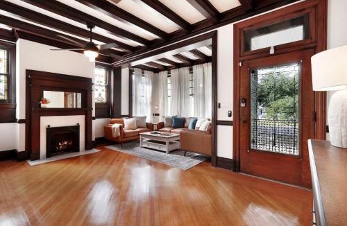 Mid-City House | Spacious and Elegant Family Home in Mid-City