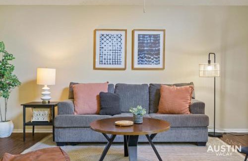 Highland Hills Apartment | Spacious ATX Apt with Private Deck and All Essentials