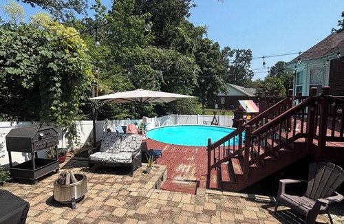 Poplar Bluff Apartment | Spacious Basement Retreat Theater Pool Hot Tub