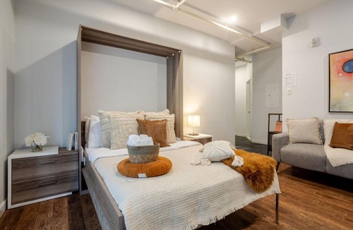 Downtown Montreal Apartment | Spacious Bishop Apartment –Prime Downtown Stay