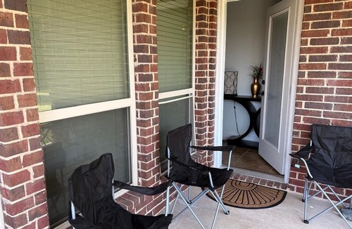 Midlothian House | Spacious Executive Retreat - Sleeps 8+