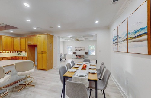 Rowlett House | Spacious Getaway: near Lake Hubbard + EV Charger
