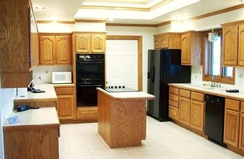 Eureka Springs House | Spacious Home, Awesome View, Close to Lakes, Comfortably Sleeps 18 People