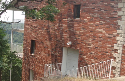 Eureka Springs House | Spacious Home, Awesome View, Close to Lakes, Comfortably Sleeps 18 People