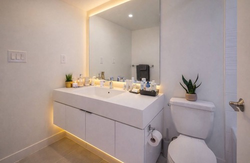 Bathurst Quay Hotel | Spacious Luxury 2BR Condo | Free Parking & City Views