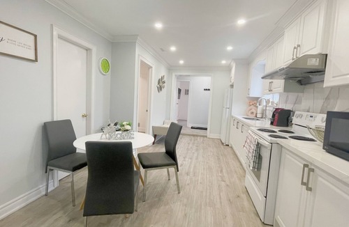 Agincourt House | Spacious Main Floor With 3Beds