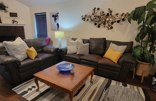 Denton Apartment | Spacious Master Bedroom with Private Jacuzzi & Walk-In Closet