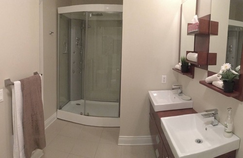 Bromont Condo | Spacious Mountain View Condo Heated Pool & BBQ - Ski, Golf, Cycling, Water Park