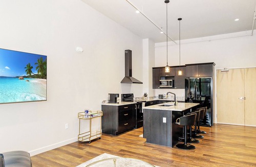 Burlington Apartment | Spacious New & Clean 2 BR Heart of Downtown! 301S