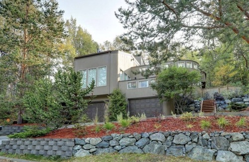 Old Seward - Oceanview House | Spacious Oceanview with amazing kitchen!