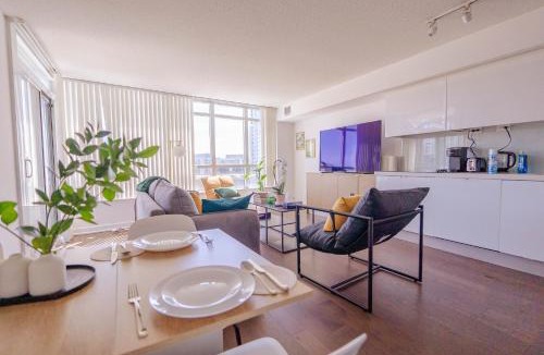 CityPlace Apartment | Spacious Parkview 2Bed 2Bath Free Parking