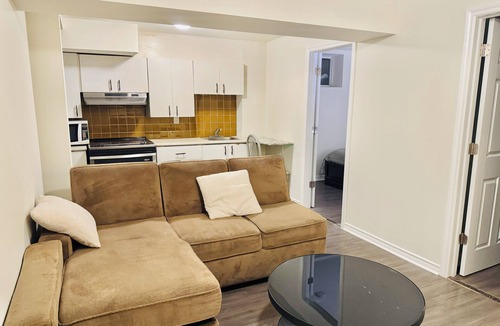 Halton Regional Municipality House | Spacious, Private & Independent Stay in Milton