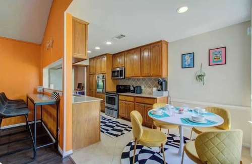 Woodlake - Briar Meadow House | Spacious & Relaxing Retreat | Hot Tub | Backyard Oasis