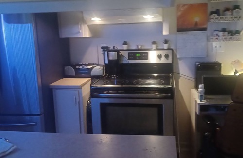 Parc Extension Apartment | Spacious renovated 2 1/2 sleeps 3
