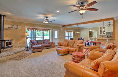 Lindale House | Spacious Stallion Lake Ranch Home w/Patio
