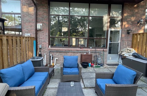 Downtown Mississauga House | Spacious & Stylish 3-Bedroom Townhouse