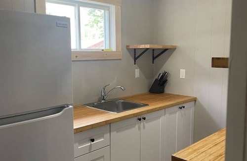 Nairn Centre Cabin | Spacious Three-Bedroom Cottage