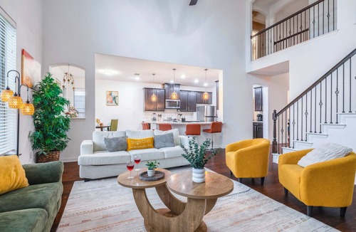 Little Elm House | Spacious, Universal Kids< 10mins, Gameroom, 18 ppl