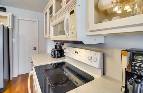 Flippin House | Spacious White Rivers Jewel: Fishing Haven!