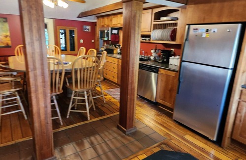 Spring Creek House | Spacious working horse farm, THE GALLOPING INN, where you can relax and unwind.