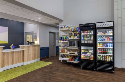 Nacogdoches Hotel | Spark by Hilton Nacogdoches