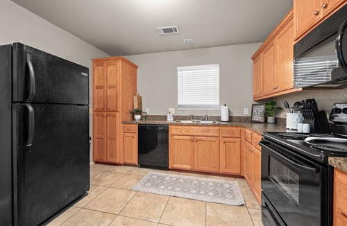 Fort Smith Apartment | Sparkling Fort Smith Duplex, A+ Location