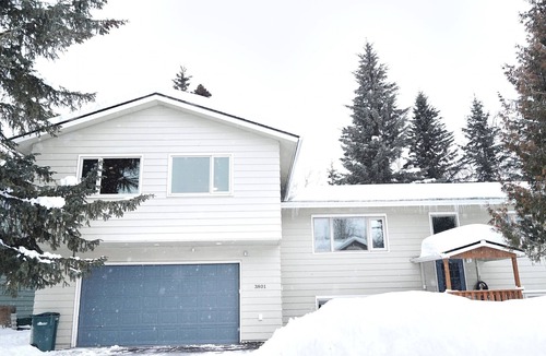 Turnagain Apartment | *Special~Bear Haus 2⁓Airport/Lake/Newly Renovated