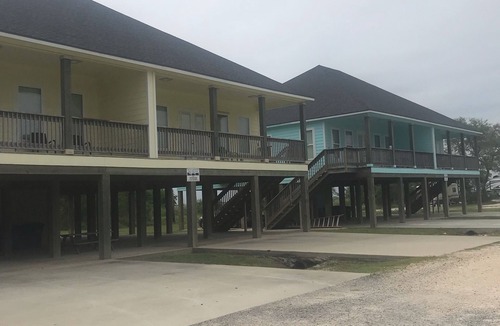 Hackberry House | SPECIAL SUMMER/FALL RATES! Luxury Camps Waterviews!