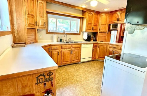 Conesus House | Spencer Lakeside Retreat on Conesus Lake