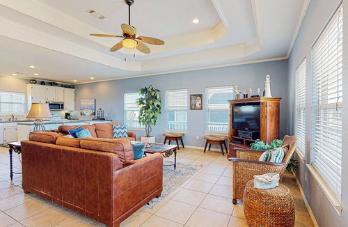 Port Bolivar House | Spoonbill: 3 BR, 2 BA House in Crystal Beach, Sleeps 12