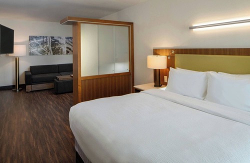 Lake Charles Hotel | SpringHill Suites by Marriott Lake Charles