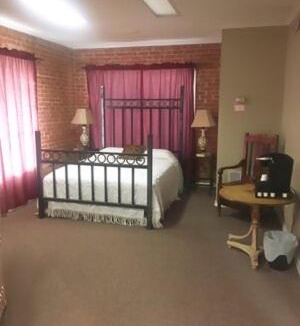 Archer City Hotel | Spur Hotel