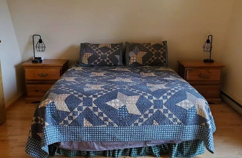 Batchawana Bay Cabin | Starry Ridge Cabin near Agawa Bay