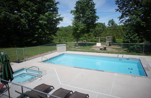 Bishop Corners Ski Chalet | Starsview Cottage - Myers Cave Resort