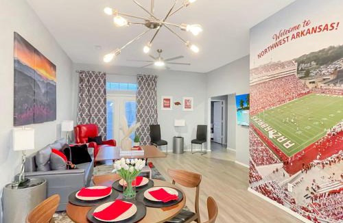 Springdale Apartment | Stay at Steuben Hot Tub Remodeled Home