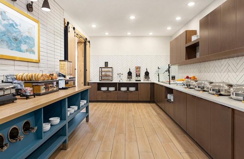Four Points Hotel | Staybridge Suites Austin NW - Lake Travis Area by IHG