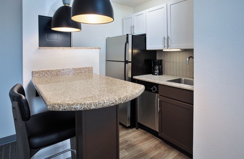 Lincoln Hotel | Staybridge Suites Lincoln Northeast by IHG