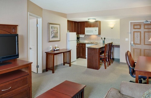 Oakville Hotel | Staybridge Suites Oakville by IHG