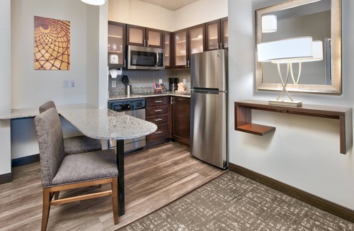 Plano Hotel | Staybridge Suites Plano - Richardson Area by IHG